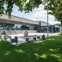 Nach der Sanierung der Gebäudehülle und dank moderner Anlagentechnik benötigt das Hallenbad in Georgensgmünd nun deutlich weniger Energie.