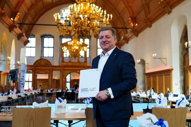 Der Gastgeber der Verkehrsministerkonferenz, Bayerns Bauminister Christian Bernreiter