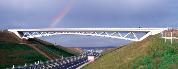 Überführung der Kreisstraße LIF2 im Zuge der Bundesautobahn A 73 bei Lichtenfels